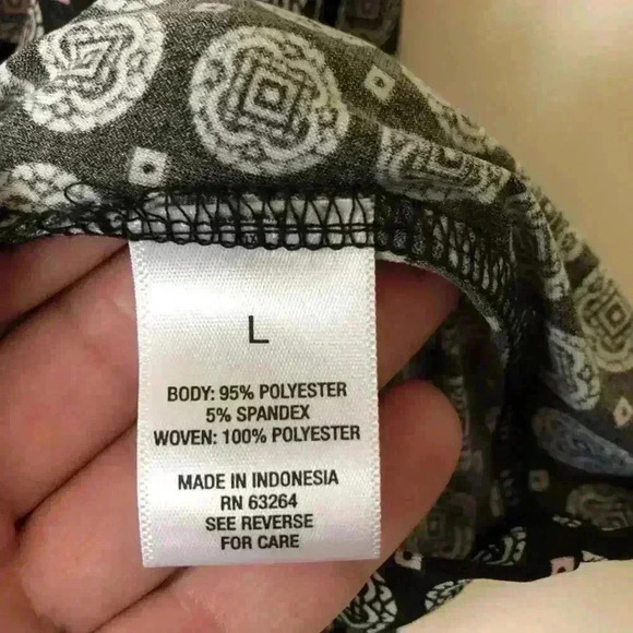 Roz & Ali Women's Sleeveless Printed Polyester Top Blouse Size L - Picture 4 of 5